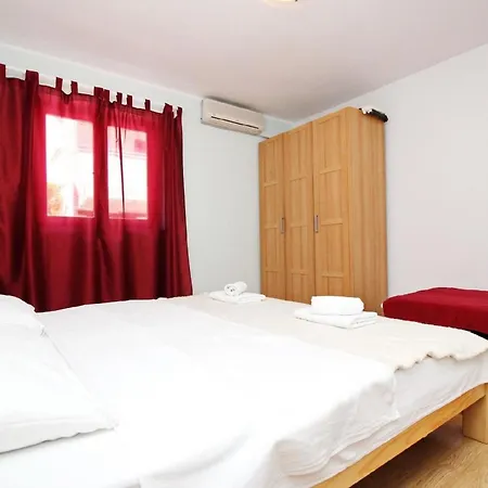 Lägenhet Ferienwohnung In Mit Eigenem Balkon - B59528