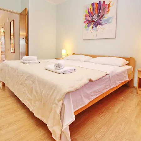 Lägenhet Ferienwohnung In Mit Eigenem Balkon - B59528