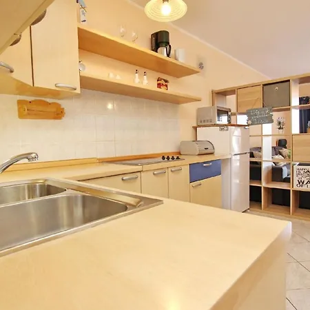 Lägenhet Ferienwohnung In Mit Eigenem Balkon - B59528